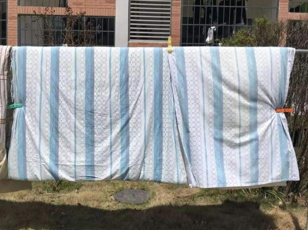 一般晒被子晒多长时间最好,晒被子用错方法不仅白晒还毁被子