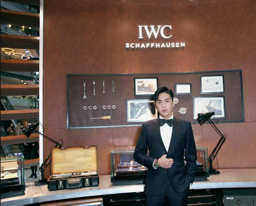 基因延续，政治正确，高级手表品牌巧妙拿捏，你本山还是你本山