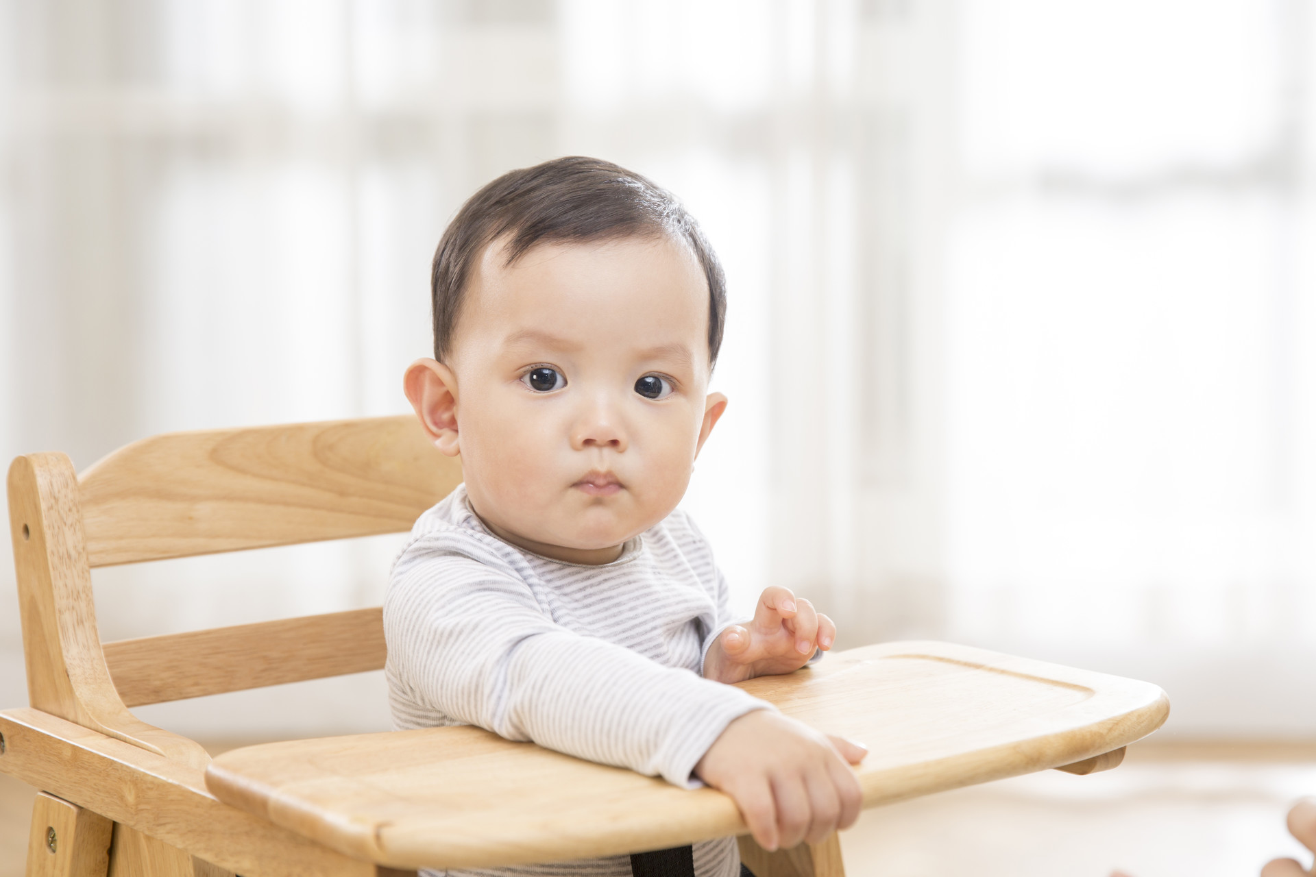 2个月宝宝睡觉头型歪了怎么办,2个月的宝宝头睡偏了怎么办