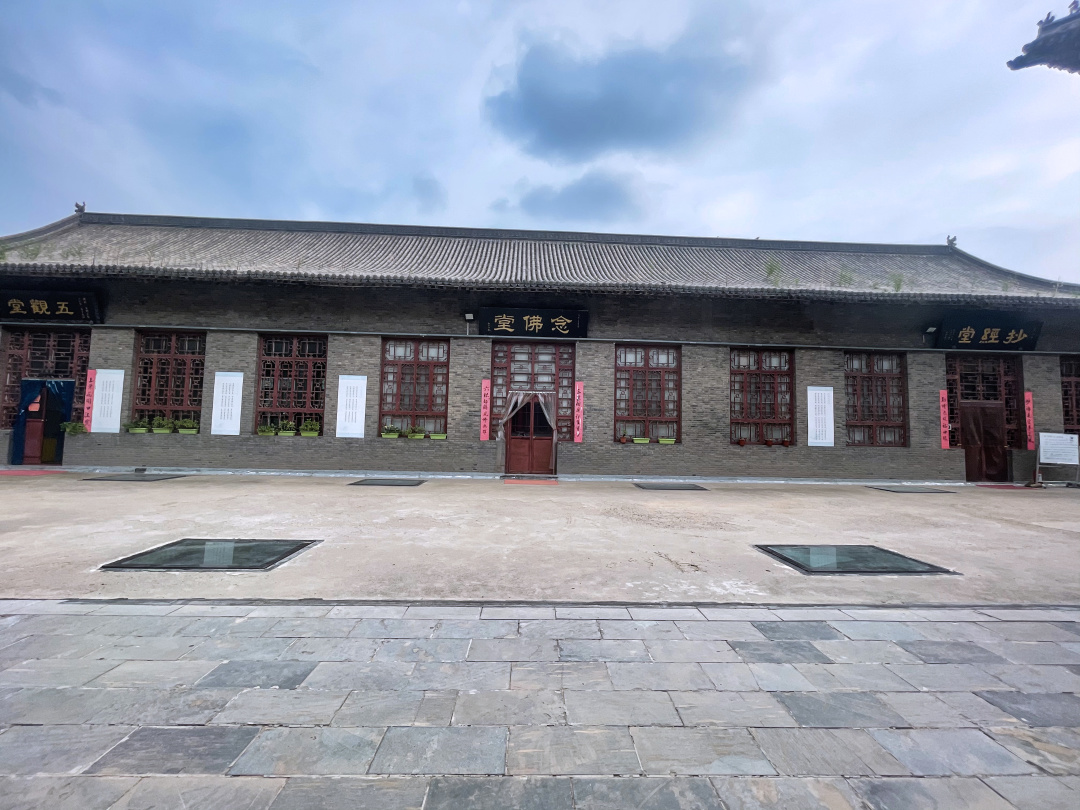 一座历经千年的佛教圣地,三大佛教圣地盘龙寺