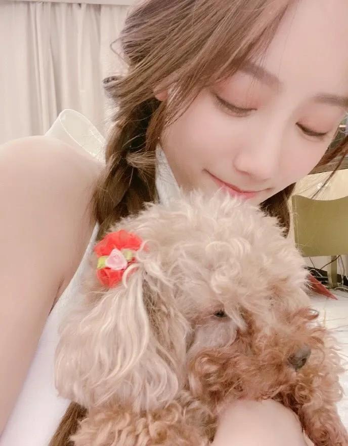 斗鱼为什么那么多人帮南波儿直播,南波儿水友唱歌比赛38度6