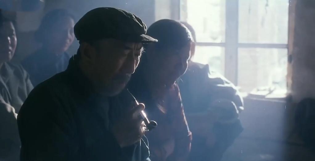 农村女人被家暴老人拿出两百万,农村女人被家暴老板拿出200万