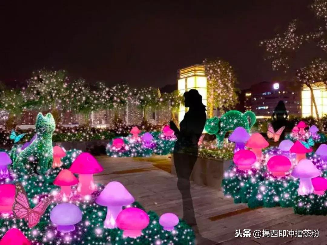 过分美丽!圣诞灯饰点亮香港:泰迪熊、比卡超、布丁狗陪你过圣诞