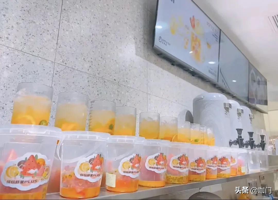 我在四线小城卖水果茶：21元/杯，3家店年入750万