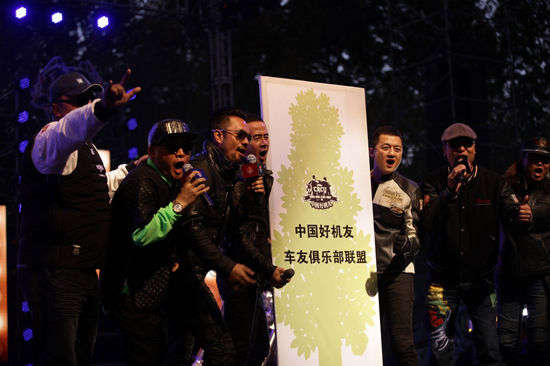 李亚鹏负债什么原因,李亚鹏为何负债