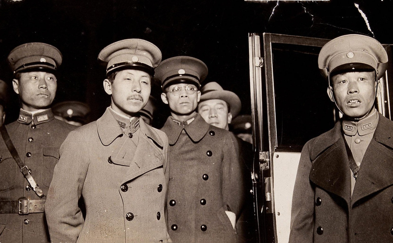 张学良被囚禁时有多少女人保护他,张学良软禁有女人吗