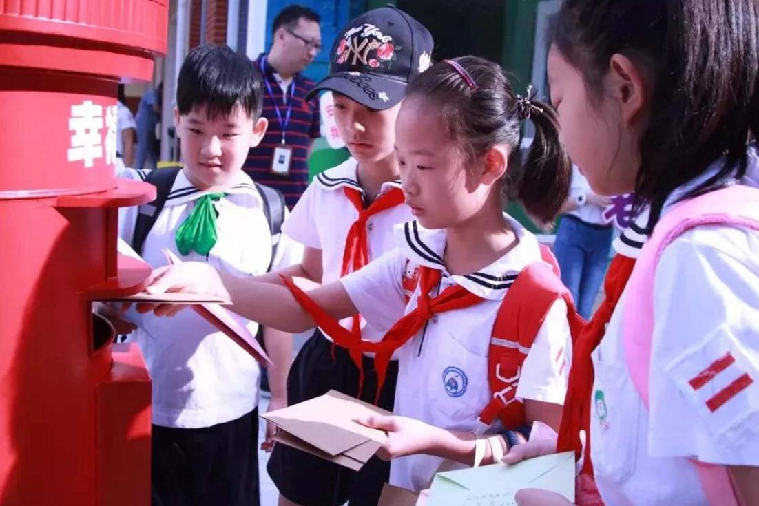 教师节到了送男老师什么礼物最好,送给老师的教师节礼物十分钟做好