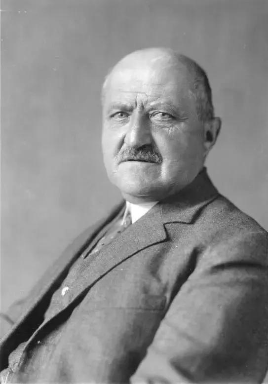 一战结束德国面对屈辱,一战宣告结束