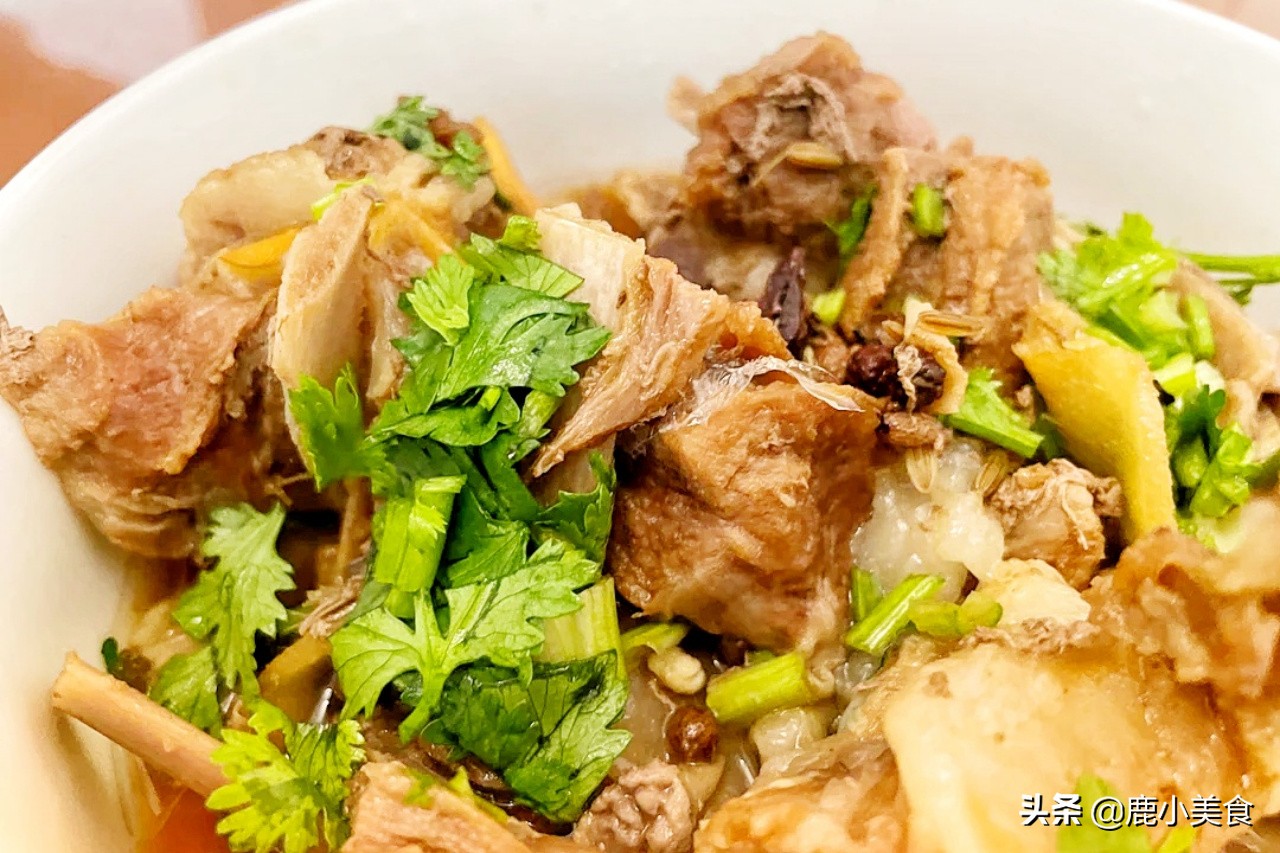 炖羊肉只放三种调料就够了,炖羊肉切记三不放