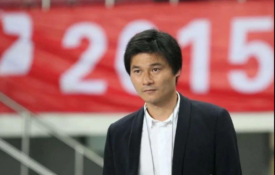 王兴、李毅、中国足球：不惑之年的疑惑