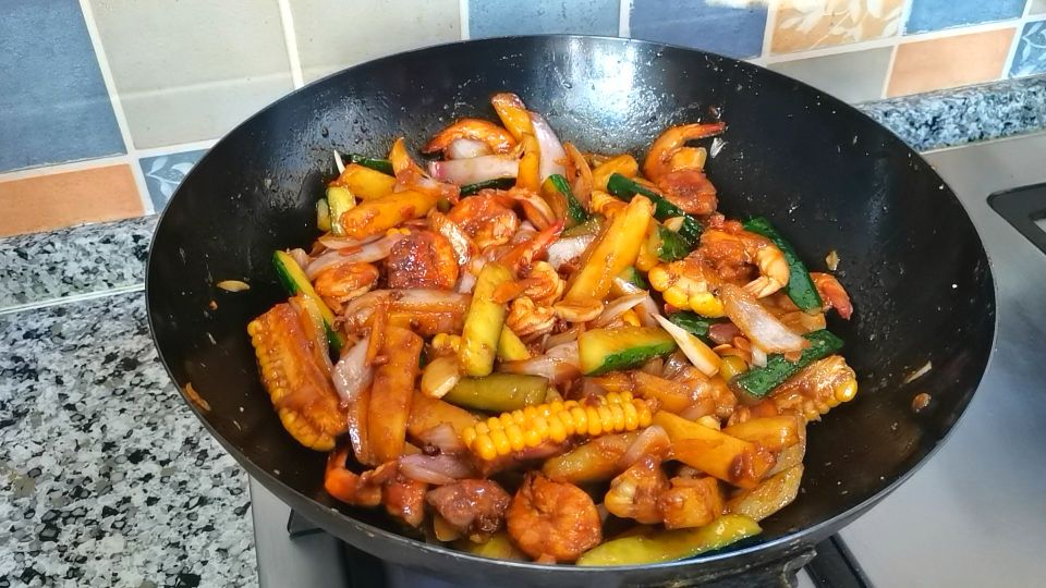 30一斤的虾给孩子做干锅虾,适合做给孩子们的美食虾