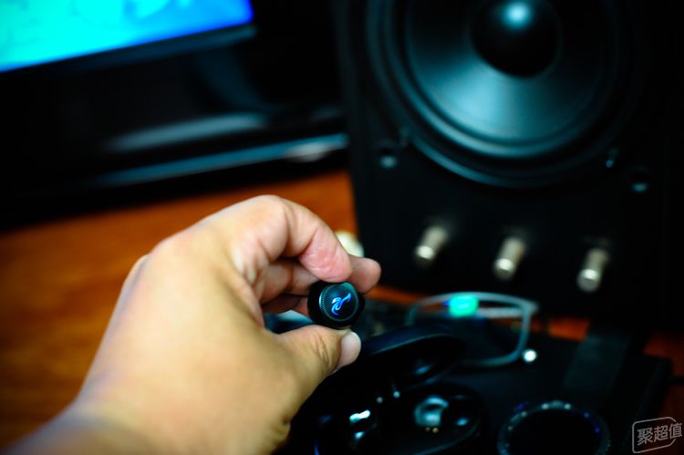 惠威aw-76真无线蓝牙耳机评测,惠威蓝牙耳机aw-73使用评测