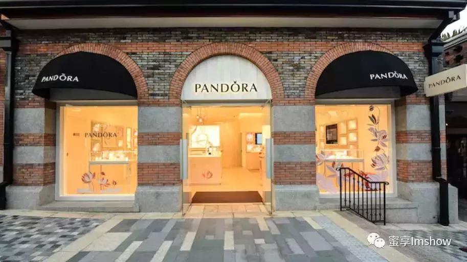 7种时尚又有品位的饰品搭配方法,百搭不过时的饰品有哪些