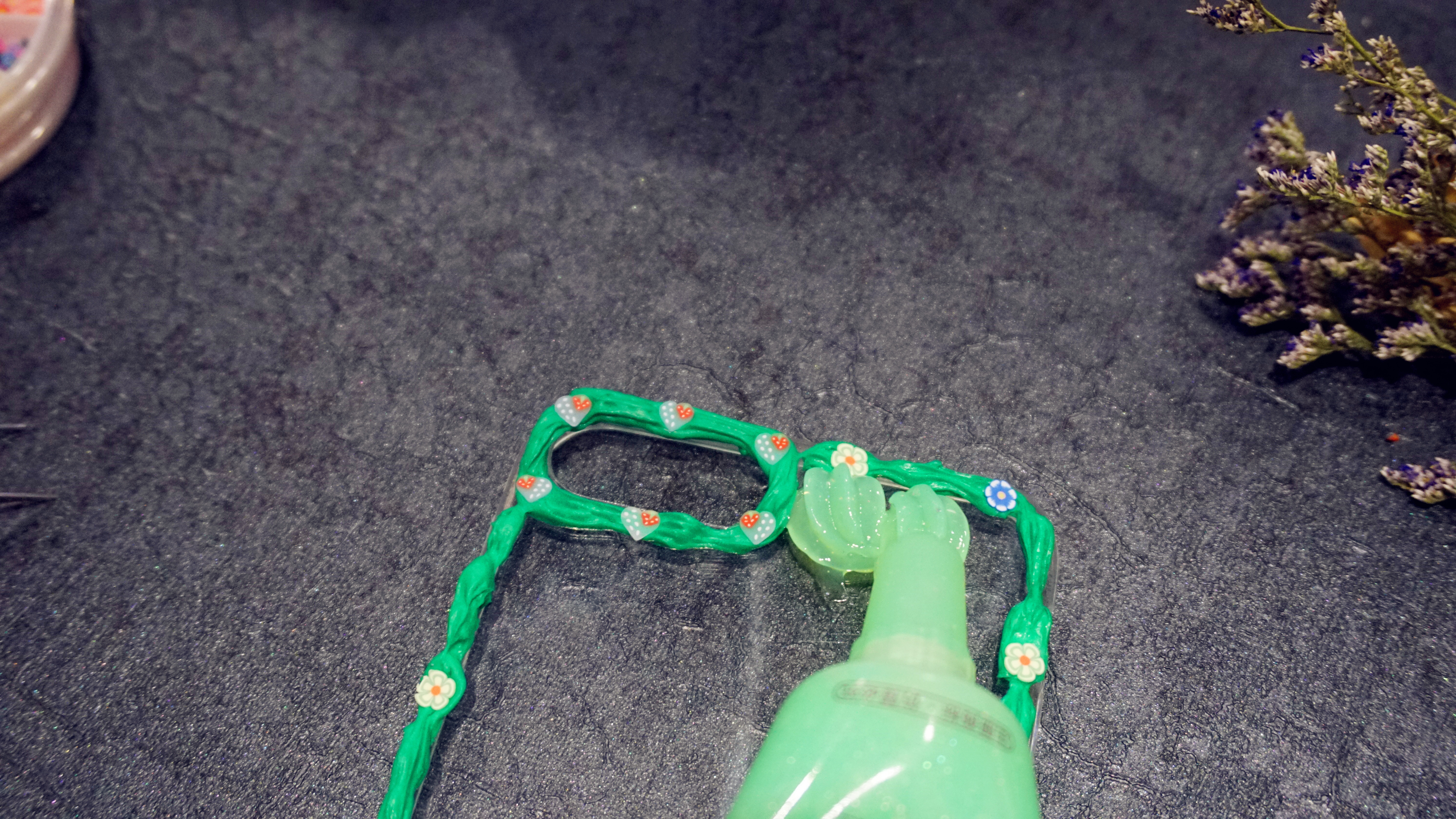 适合成人的diy手工手机壳,最近很火的手工手机壳