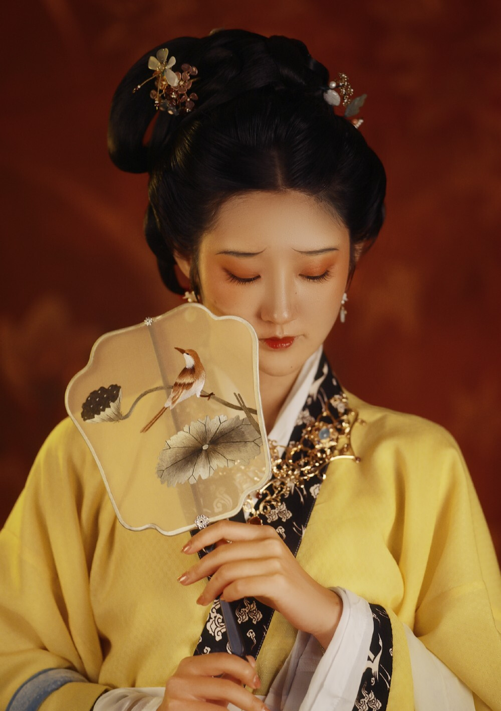 汉服好看为什么流行不起来,汉服那么好看为什么还穿现代装