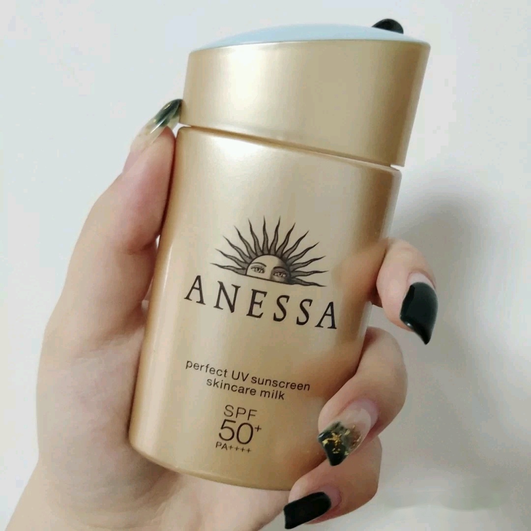 兰蔻防晒小白管和安耐晒哪款更好,兰蔻防晒霜测评红榜