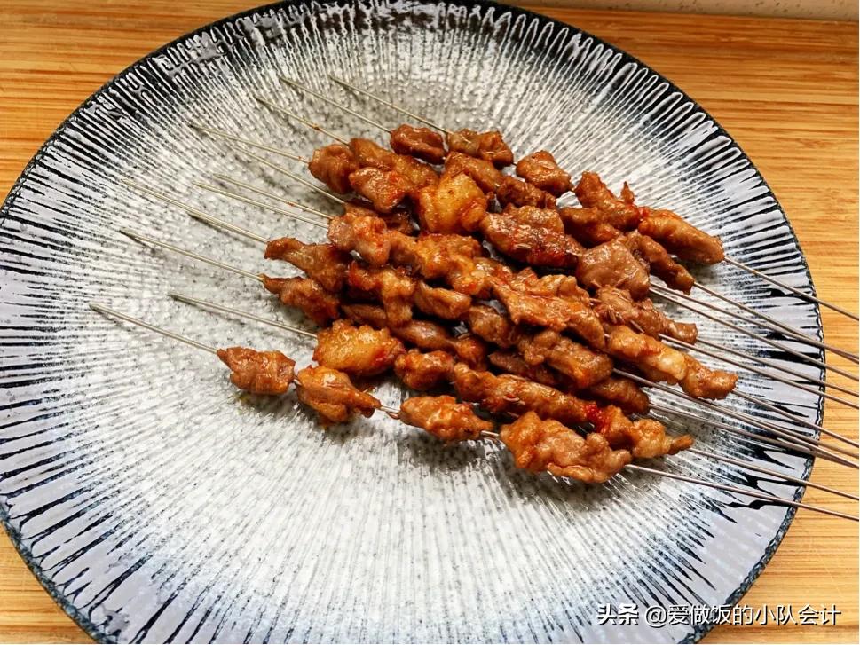 羊肉串可以直接烤么,羊肉串怎么烤能烤出烧烤店的味道