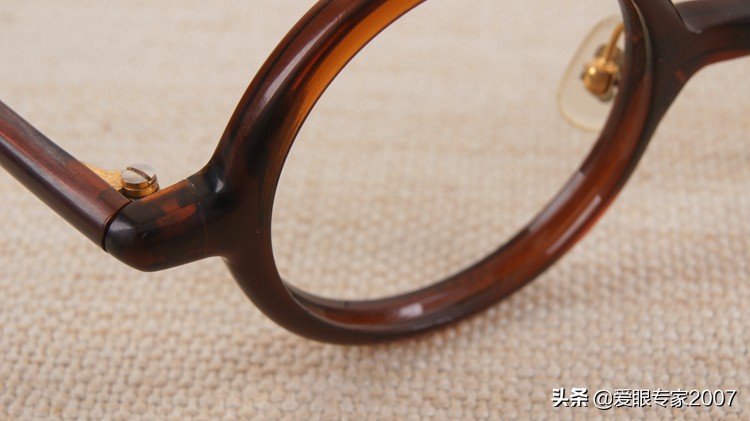 眼镜坏了用哪种胶才能粘好,眼镜坏了修补一下