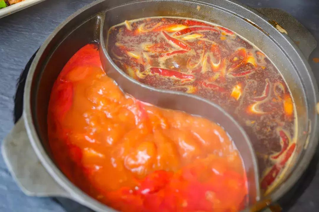 四川火锅与重庆火锅的历史,四川火锅和重庆火锅哪个更正宗