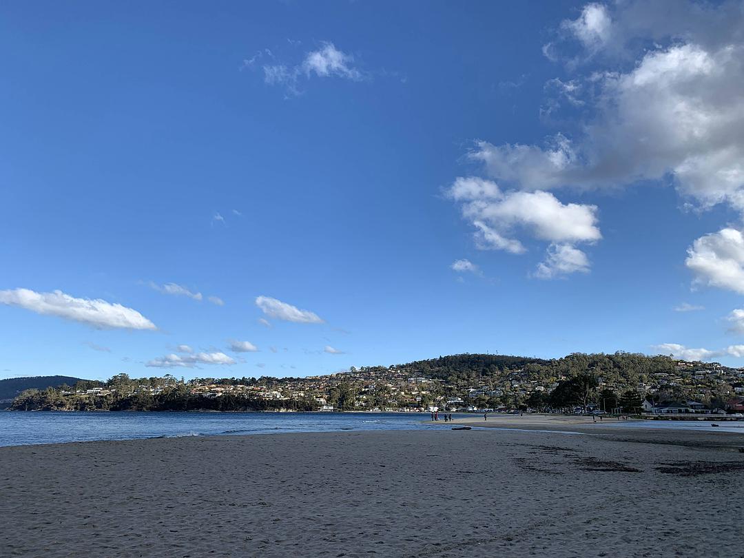 塔斯马尼亚心形小岛,降落西沙群岛