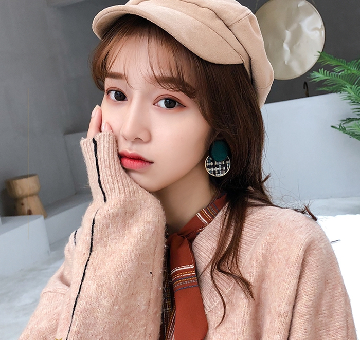 耳环怎么搭好看,耳环怎么搭出高级感