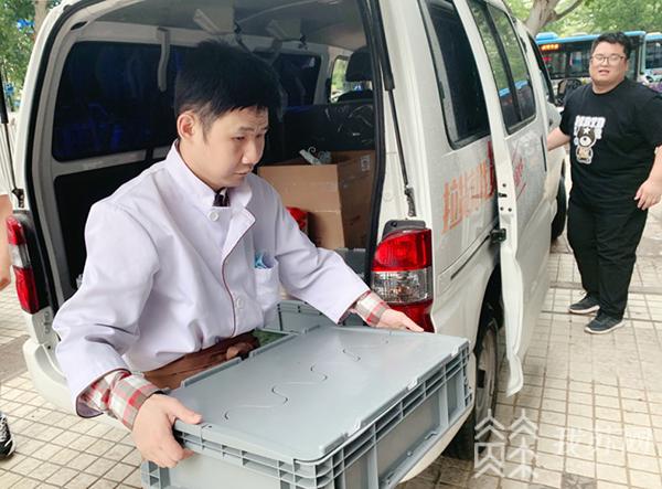 用3年时间，学会普通人3天能学会的工作！南京爱德面包坊，只为让“喜憨儿”活出尊严