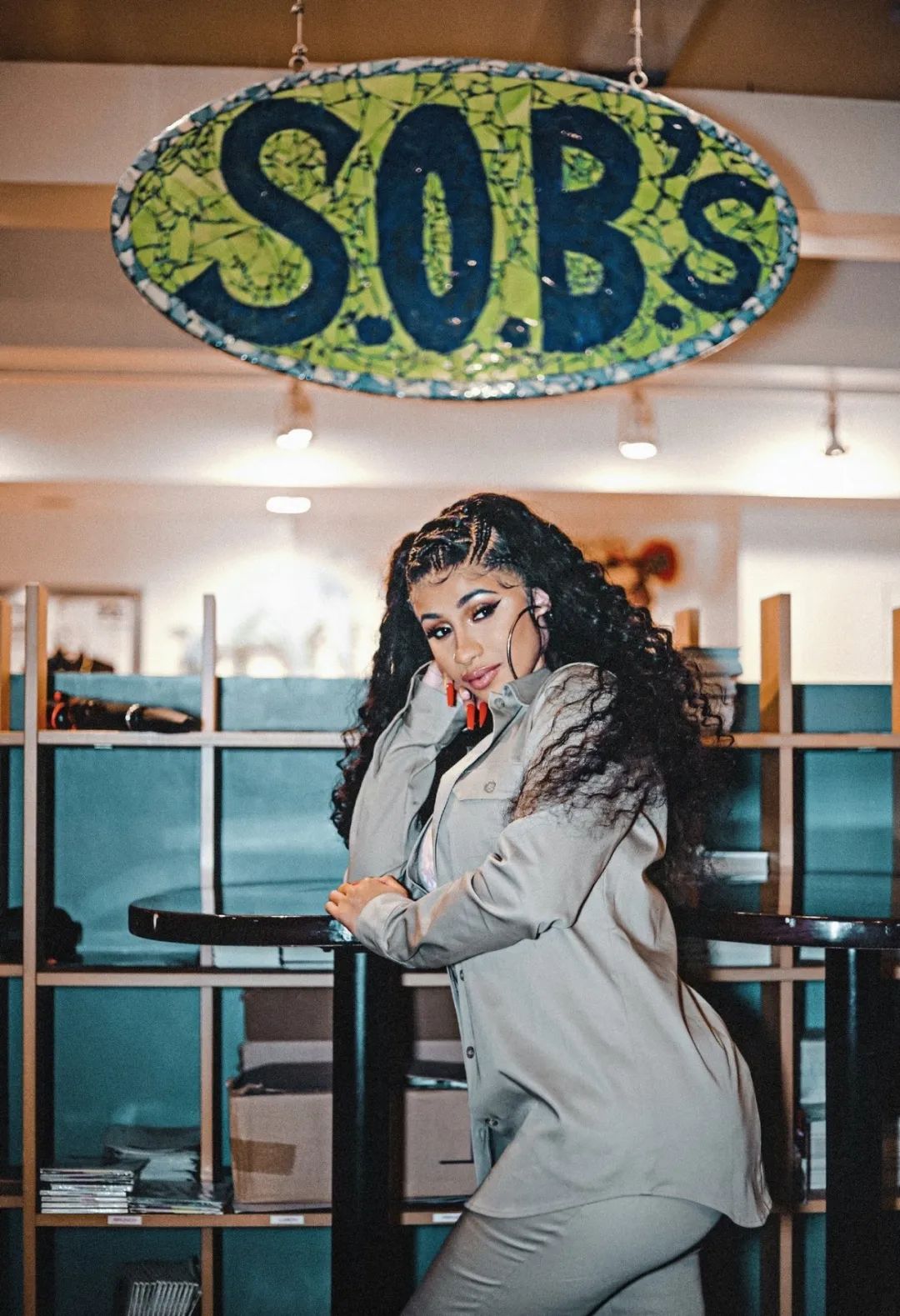 美国当红女歌手火力全开狂赞中国抗疫:人家强大得很