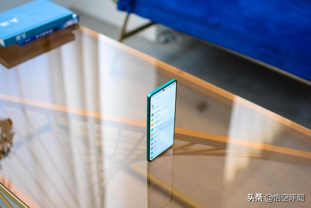 摩托罗拉edge轻奢版高通,摩托罗拉edges5g版屏幕