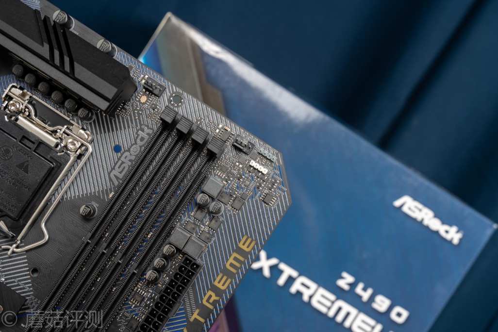 颜值高的z690主板,华擎z490极限玩家4