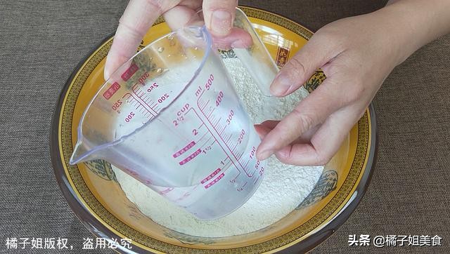 面团拉长拉薄不断的和面方法,各种面团的和面方法