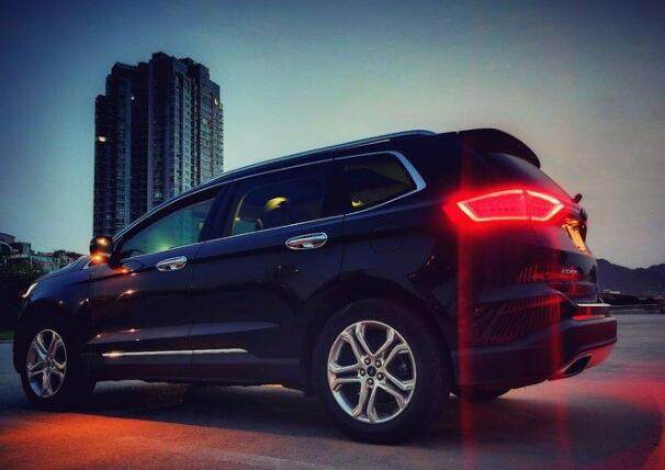 开福特锐界两驱旅行,开老款福特锐界档次低吗