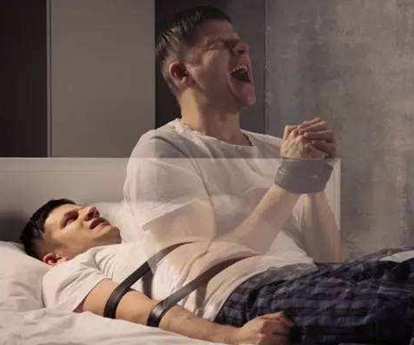 鬼故事鬼压床预示着什么迷信说法,老人讲鬼压床的迷信说到了什么