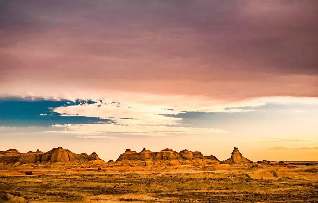 新疆的北疆和南疆哪个更美,北疆新疆之美