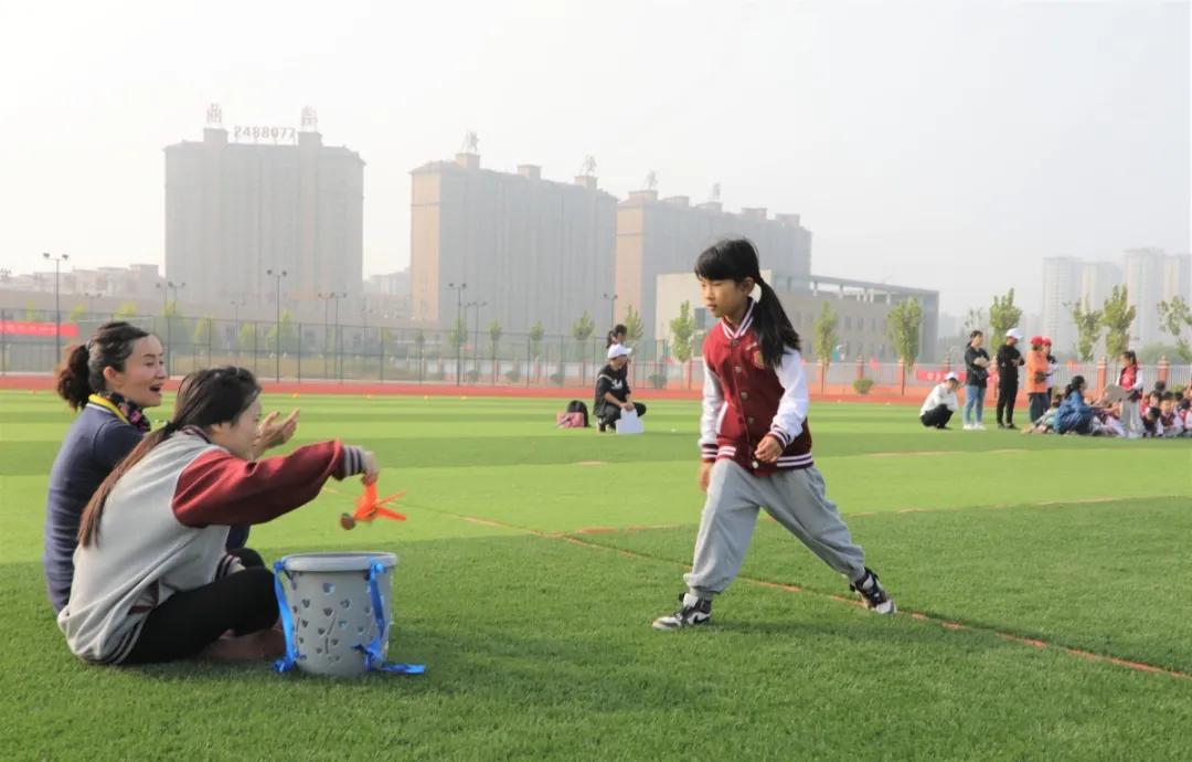 趣味运动会团结奋进,趣味运动会青春