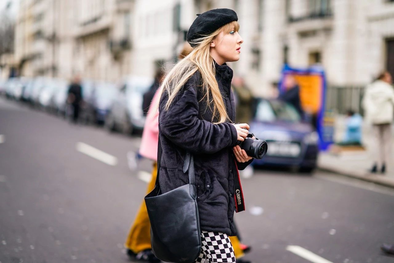 150斤面包服显瘦,面包服加直筒裤