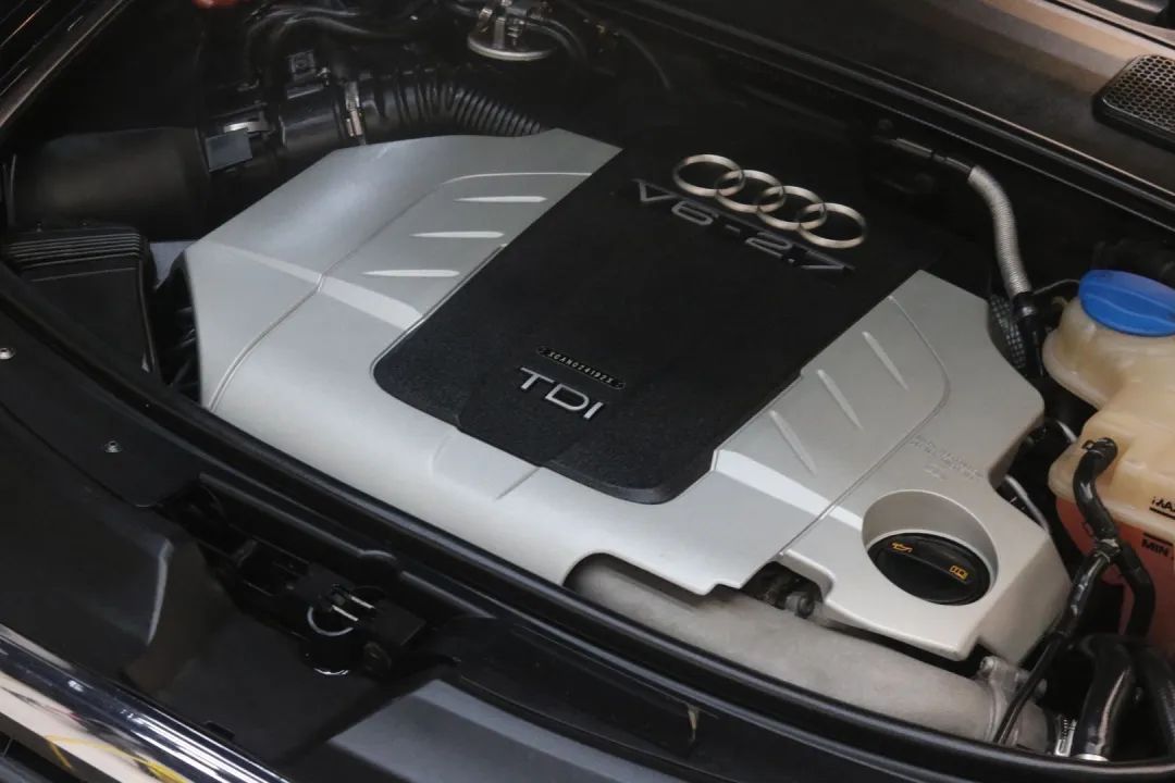 怪兽搞老车：翻新一辆残破生锈的柴油版奥迪A6，翻新后变新车