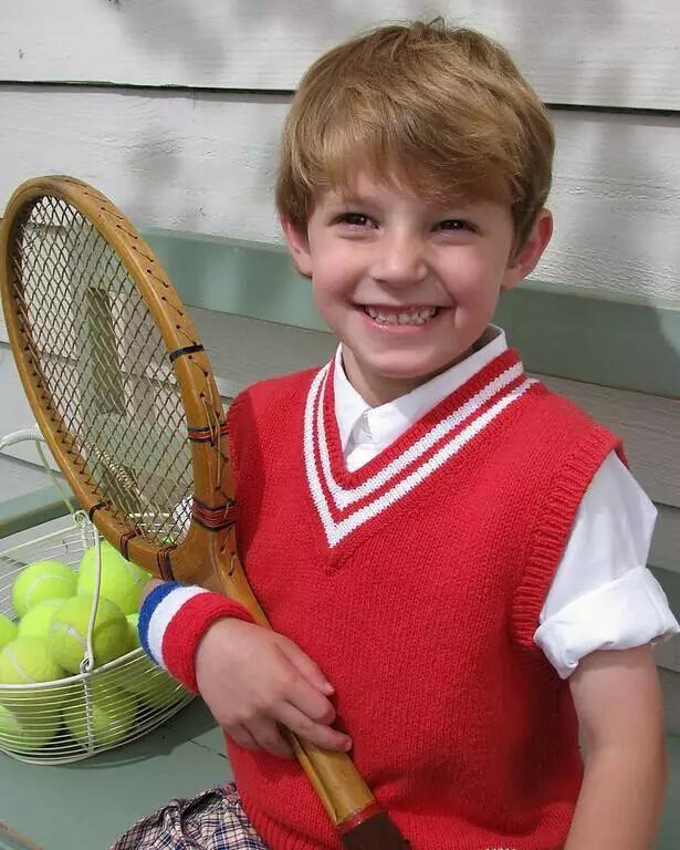 打网球或许能扺制飞蚊症