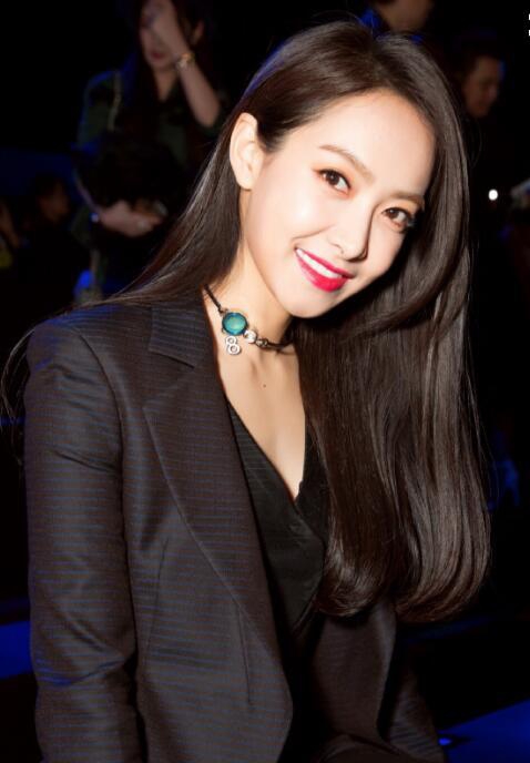 曼妮芬代言人宋茜同款,宋茜代言蕾丝内衣品牌