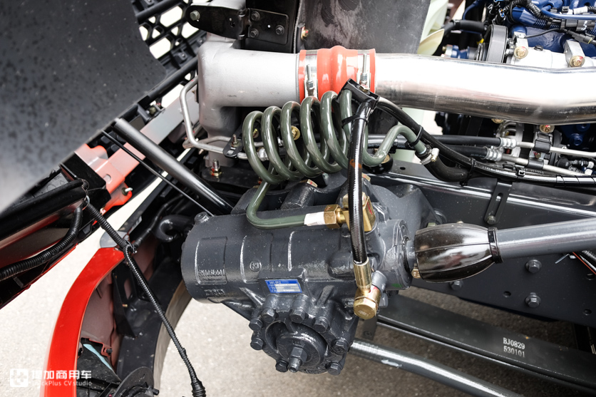 30万左右的卡车,30万国六牵引车