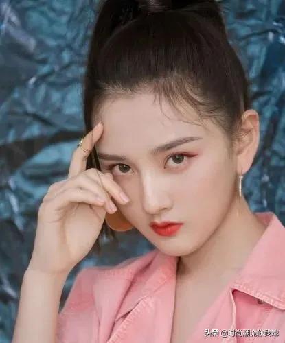 又酷又帅气的发型高马尾,复古发型女生港风长马尾