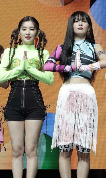 上万元的大牌衣服说剪就剪，这些明星的造型师还没被拉黑？