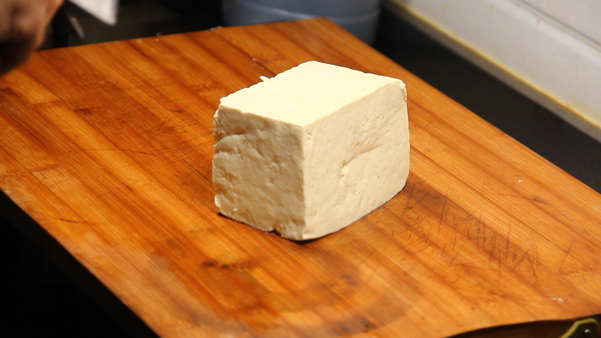 街边浇汁豆腐摆摊做法,浇汁豆腐夜市摆摊赚钱吗