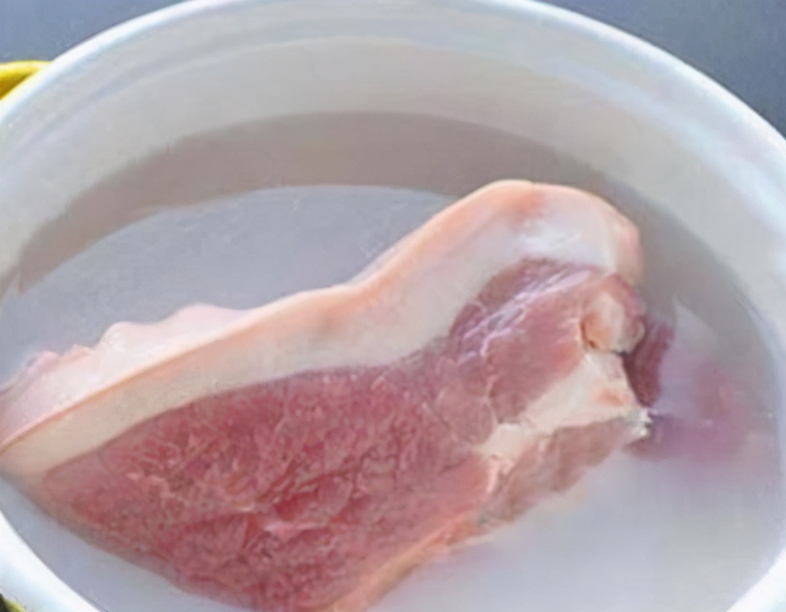 用什么方式解冻肉肉更快,不管多硬的冻肉