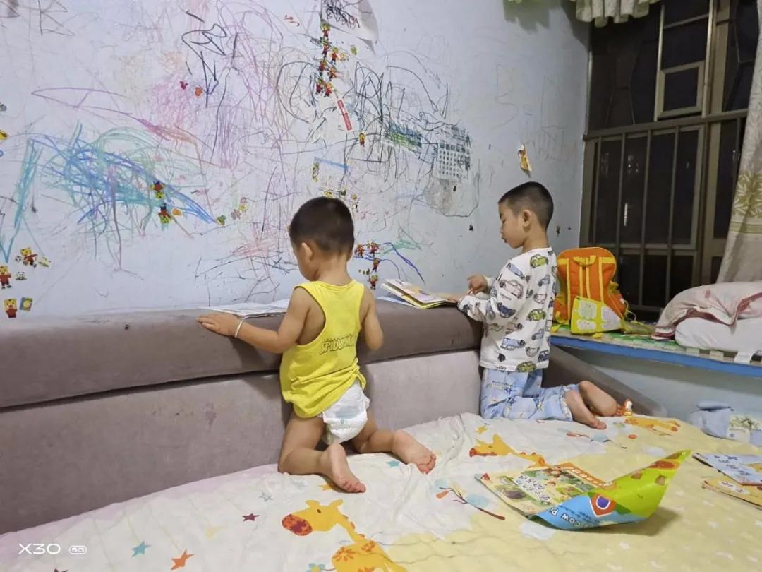 哥哥总是打妹妹妈妈应该怎么做,哥哥老是打弟弟时我应该怎么教育