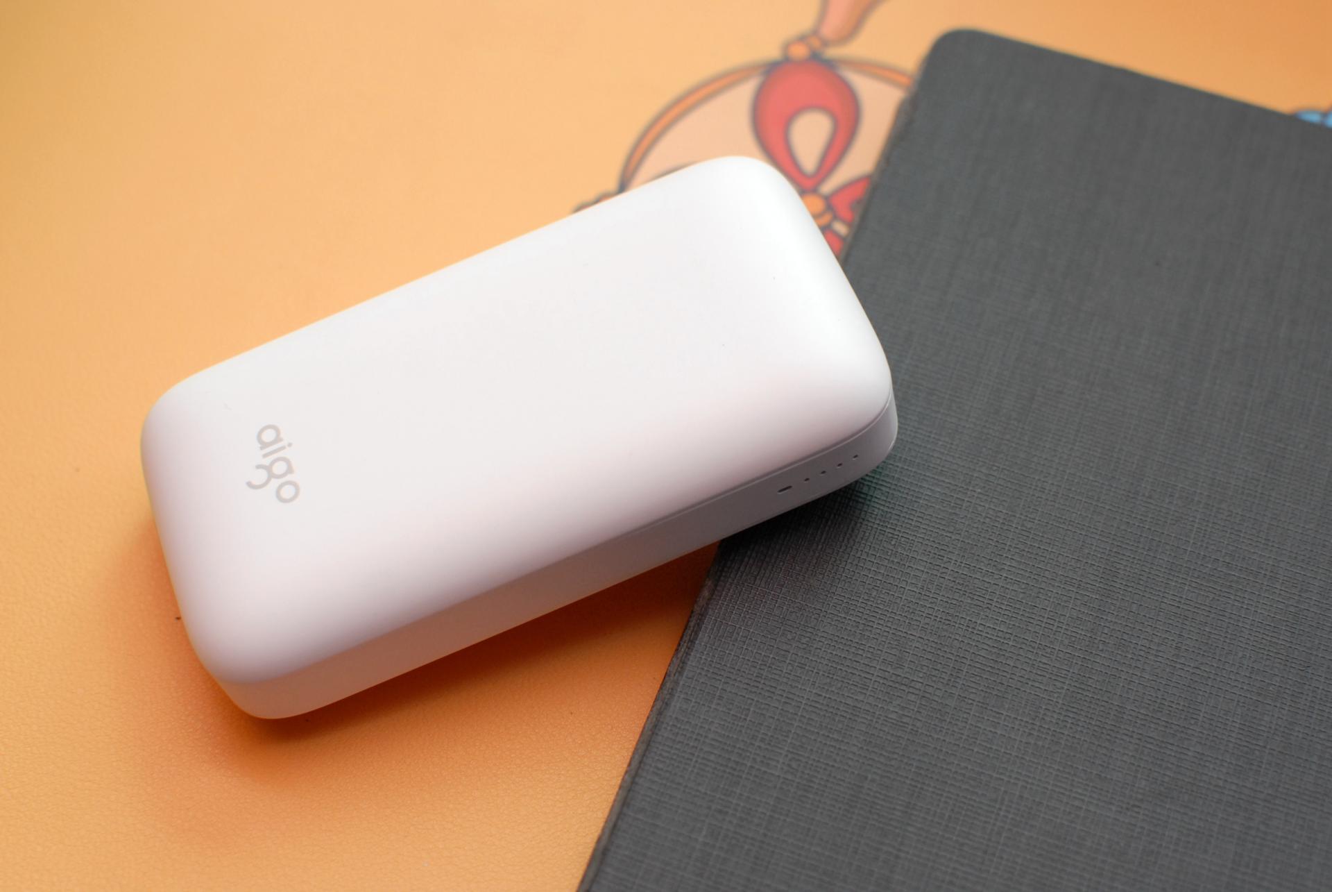 爱国者充电宝最新型号,爱国者x10p充电宝