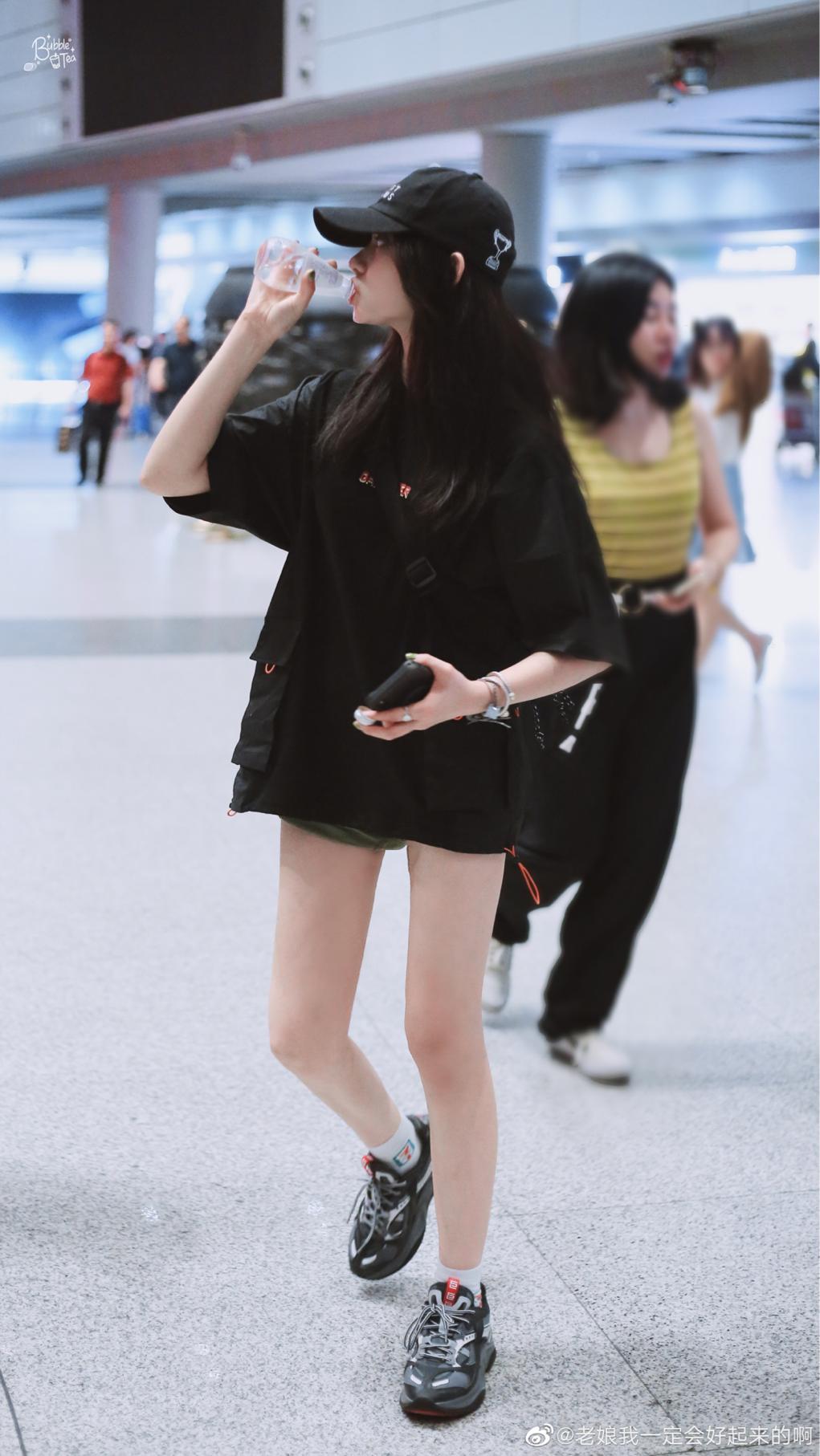 ck内衣女代言人林允,ck内衣代言人林允白色