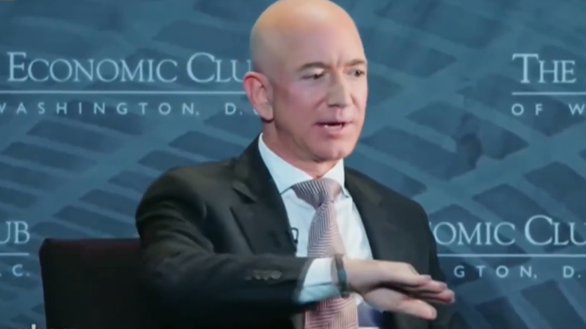 阿里巴巴和贝佐斯帝国,亚马逊首富贝佐斯