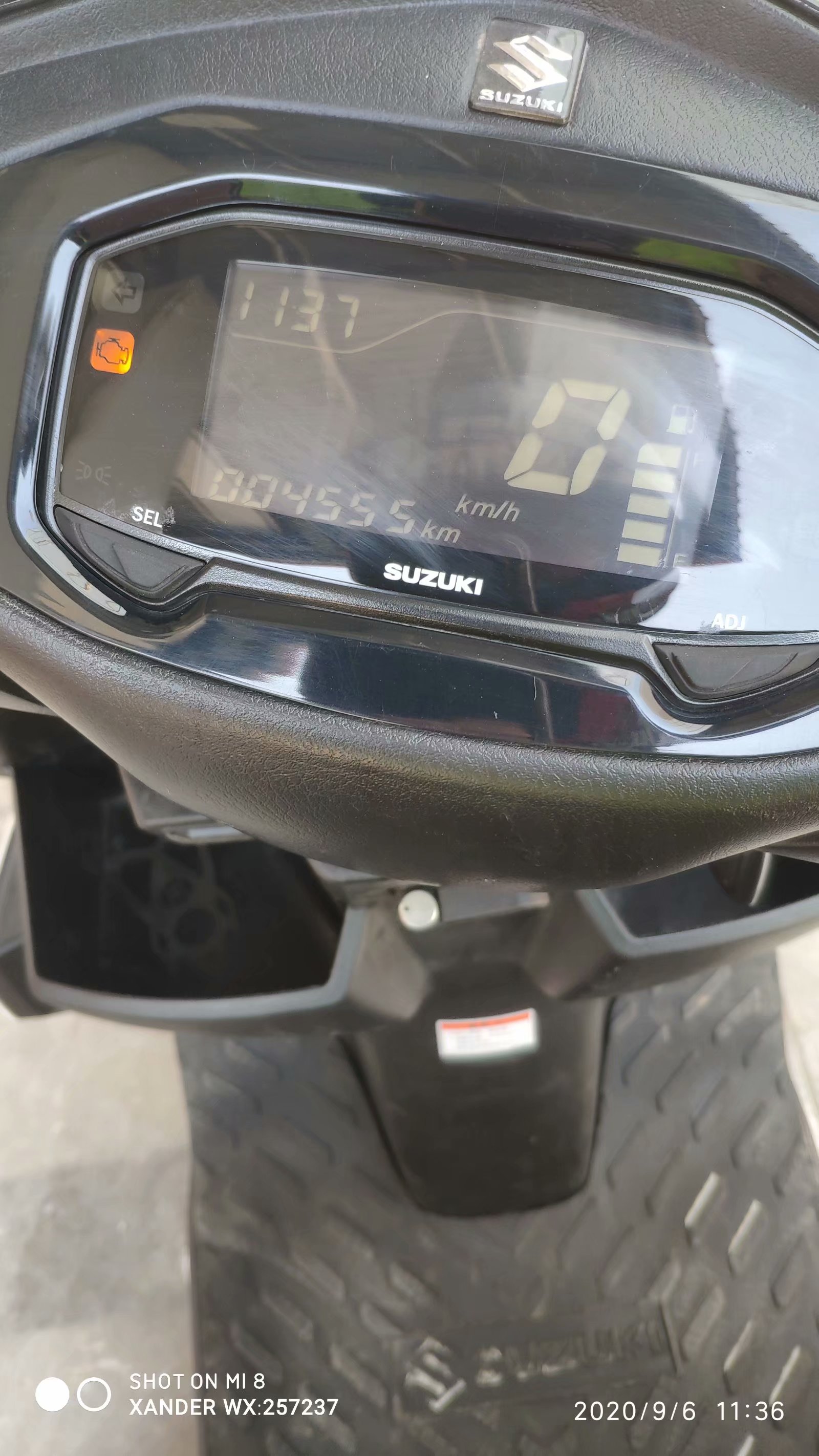 网红神车铃木uy百年纪念版,铃木摩托网红神车uy125视频