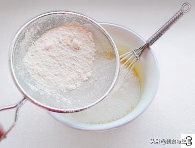 电饭锅做戚风蛋糕最简单的做法,电饭煲自制戚风蛋糕的超简单做法