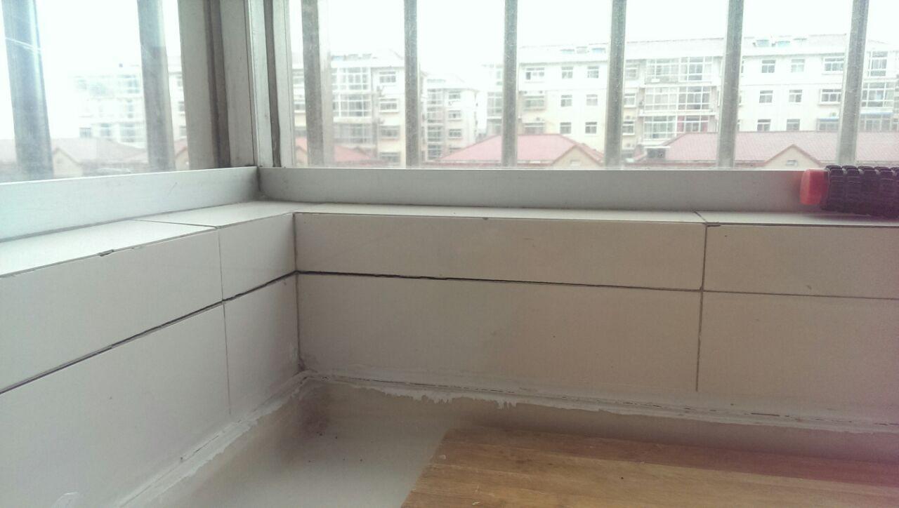 二楼阳台开裂了如何补救,农村建房阳台飘出1.5米违法吗